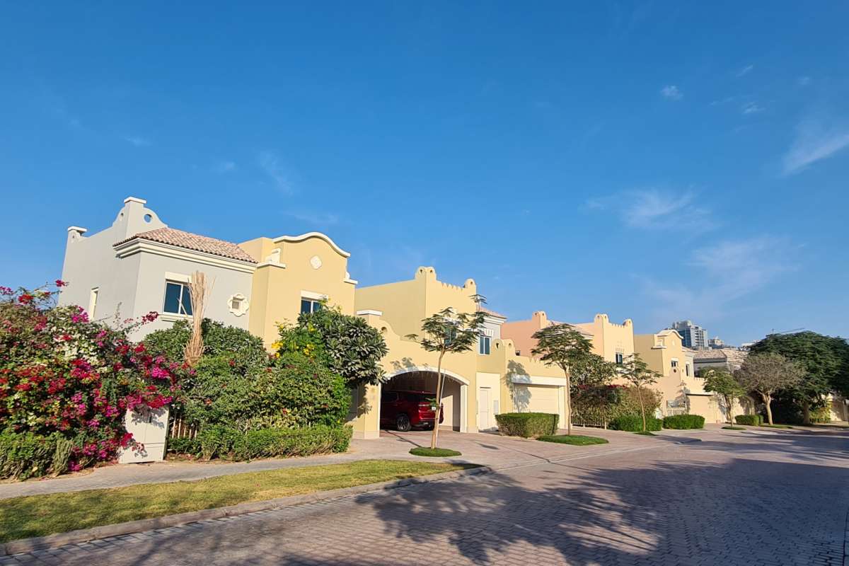 Estella Village - Dubai Sport City - Dubai (14)